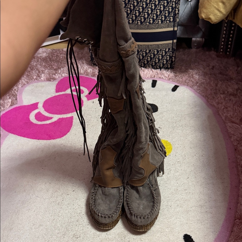 Stylish Fringe Moccasins - Gray and Brown